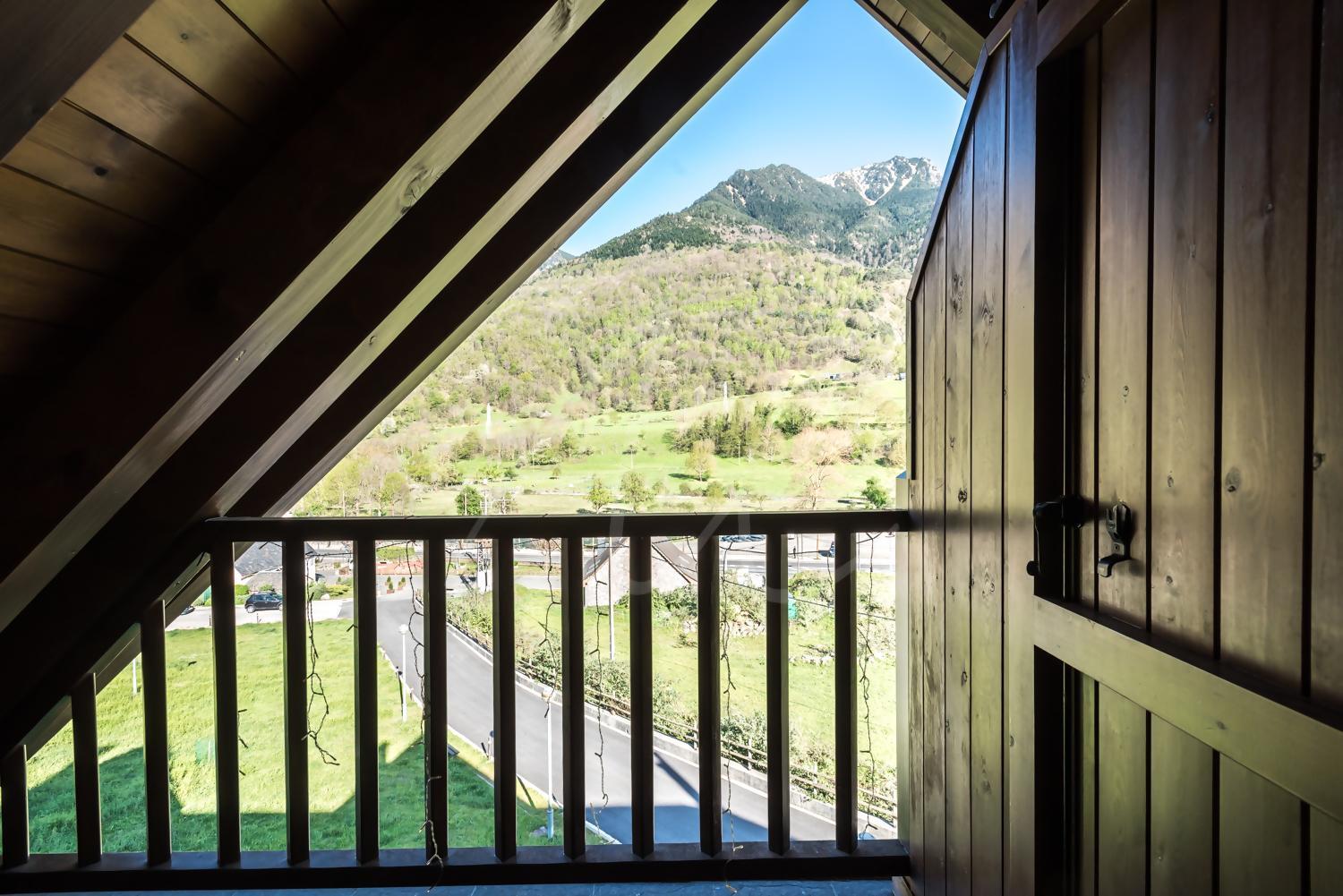 Casa Garona By Seamount Rentals Bossost Extérieur photo
