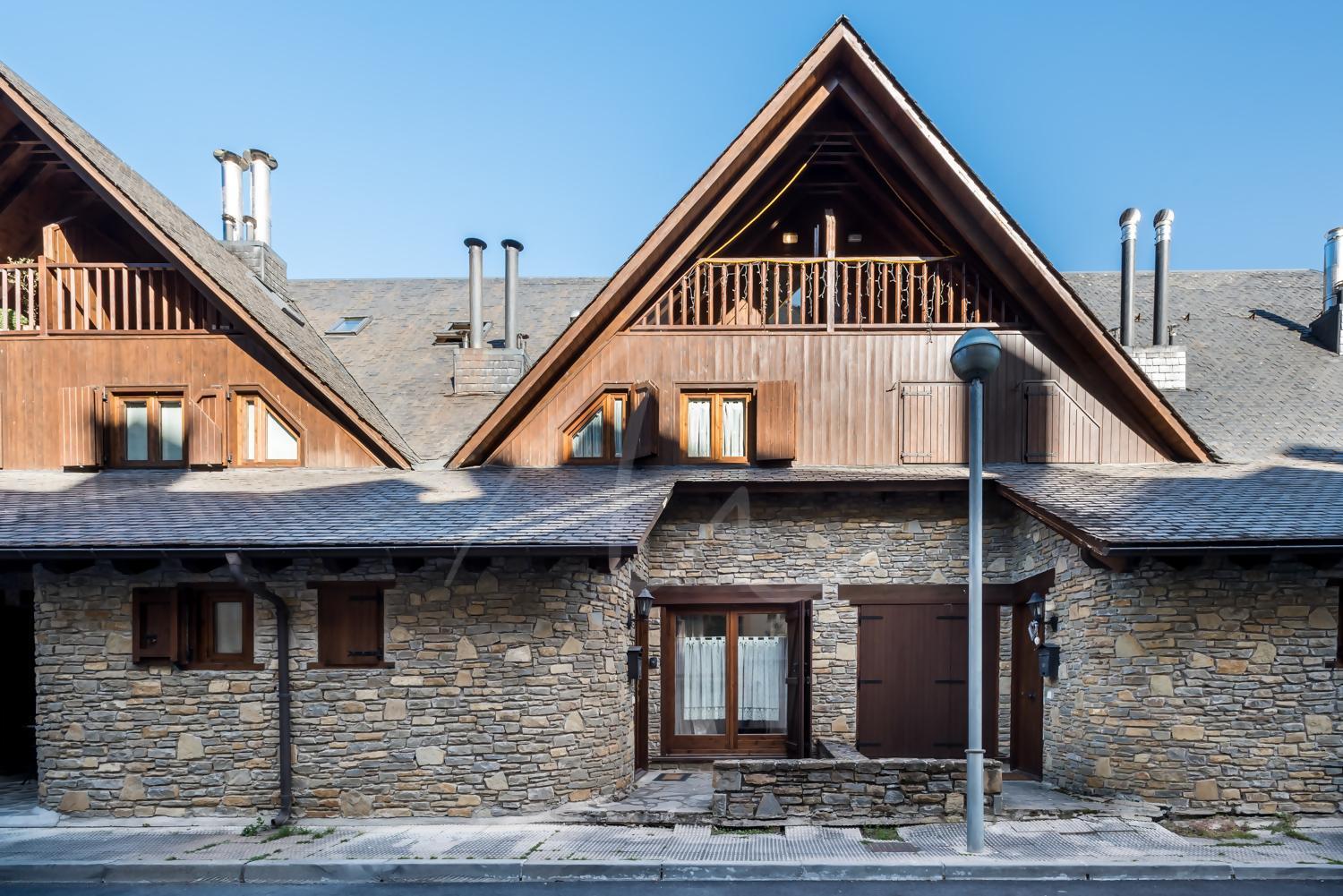 Casa Garona By Seamount Rentals Bossost Extérieur photo